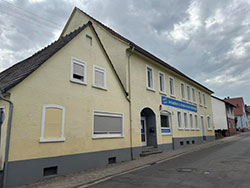Gewerbeobjekt (ehemaliges Fitnesstudio)und Wohnung (Anbau)in Mehlingen