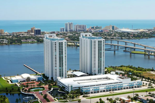 luxuriöse Ferienwohnungen im berühmten Daytona-Beach/Florida